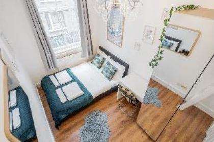 DELUXE Two Bed in  Covent Garden  - image 20