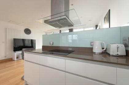 Lovely 2-Bed luxury Apartment in city of London - image 17