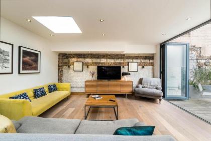 Stunning 3BD Flat Shoreditch with Hidden Garden - image 12