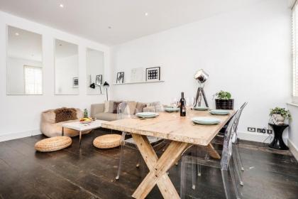 Beautiful 2 bedroom Covent Garden apartment - image 15