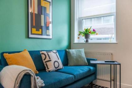 2 Bedroom - Tower Bridge - London City by Prime London Stays M-11 - image 13