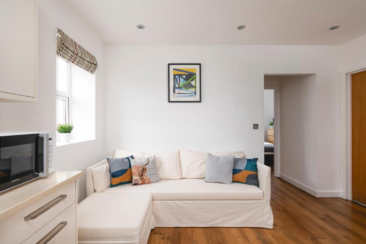 Skyvillion - Lovely 2-Bed Central London Apartment - image 2