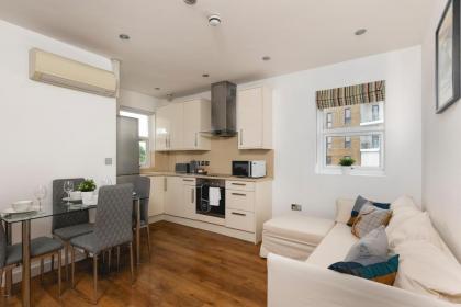 Skyvillion - Lovely 2-Bed Central London Apartment - image 3