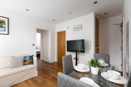 Skyvillion - Lovely 2-Bed Central London Apartment - image 9