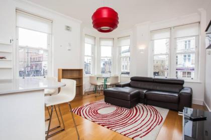 Homely 1 Bedroom Apartment in the Heart of Vibrant Camden - image 10