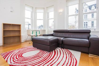 Homely 1 Bedroom Apartment in the Heart of Vibrant Camden - image 11