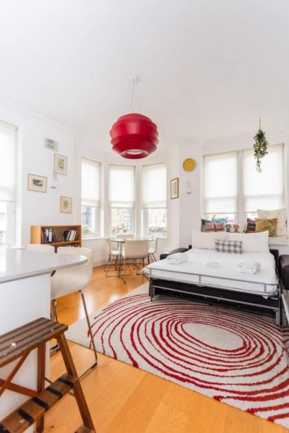 Homely 1 Bedroom Apartment in the Heart of Vibrant Camden - image 18