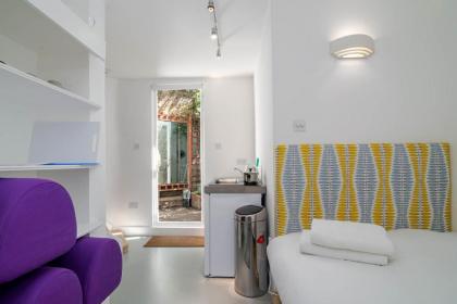 GuestReady - Micro Garden flat in Fulham