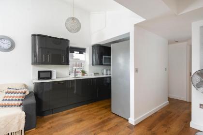 Skyvillion - Beautiful 3-Bed Central London Apartment - image 10