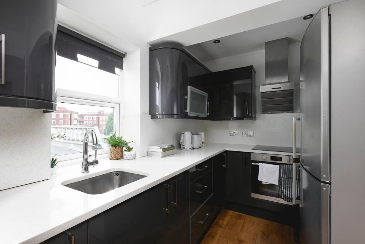 Skyvillion - Beautiful 3-Bed Central London Apartment - image 2