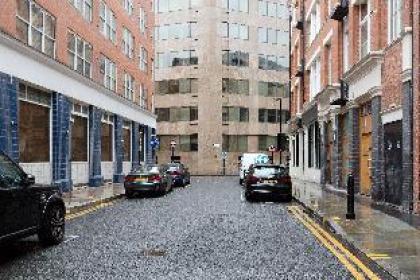 The Aldgate Flats - image 14