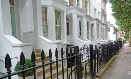 Boutique Barclay House London townhouse - image 3