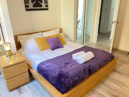 City Haven King En-suite & Double Room With Parking - image 12