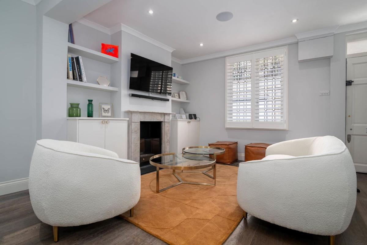 GuestReady - Modern Apt in Chelsea with a Terrace - main image