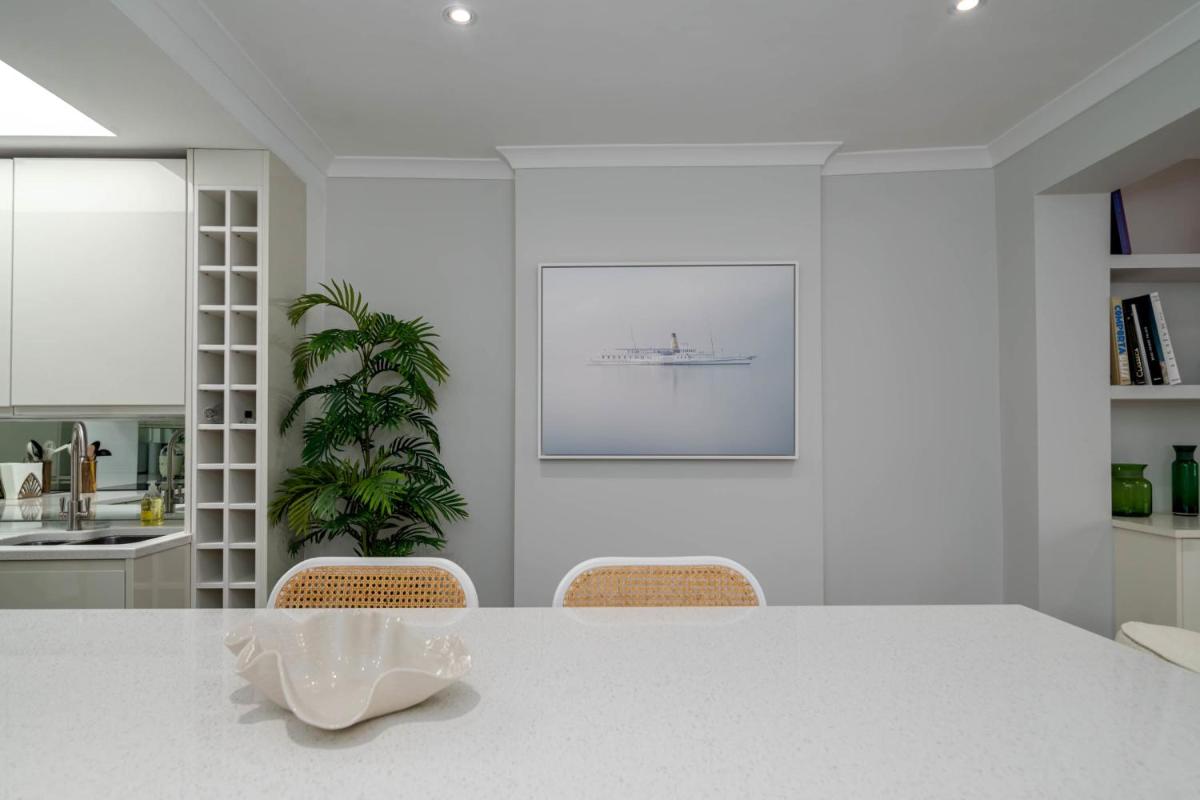 GuestReady - Modern Apt in Chelsea with a Terrace - image 6