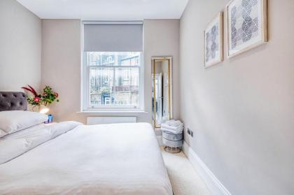 Elegant 1 bed apartment- Hampstead Village - image 16