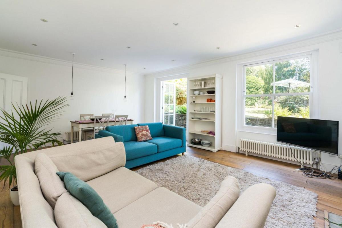 Fantastic 3 Bedroom Flat West Hampstead - main image