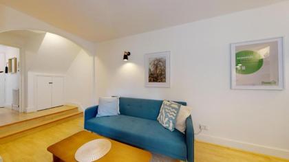 Superior 1 - Bed Apartment in Maida Vale - image 5