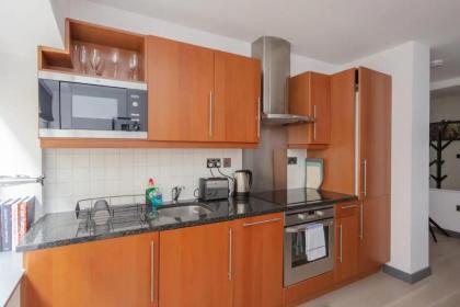 Stylish 1 Bedroom Apartment in Holborn in a Great Location - image 8