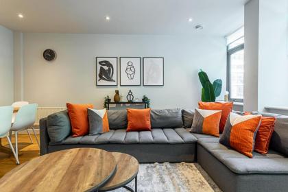 Stunning Modern Apartment in the Heart of Holborn - image 2