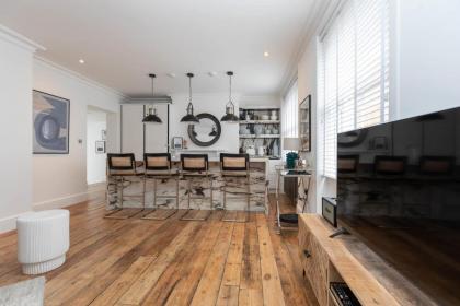 Stylish 2 Bedroom Apartment near Oxford Street - image 14