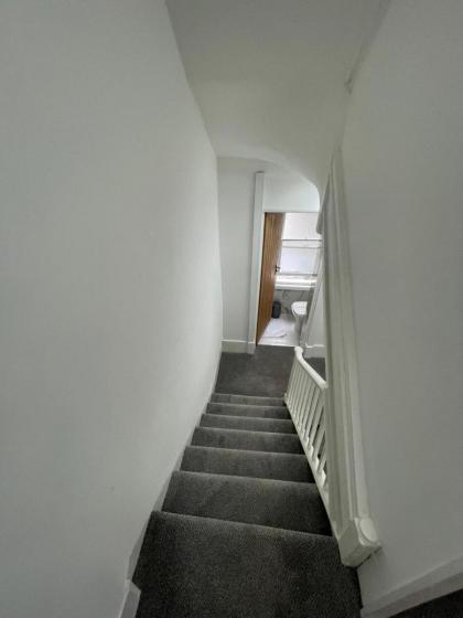 Goodge Street Apartments - image 4