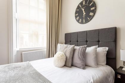 Marylebone Studio Flat - image 16