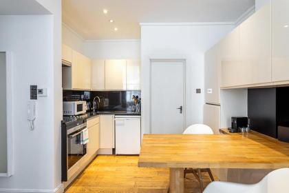 Marylebone Studio Flat - image 9