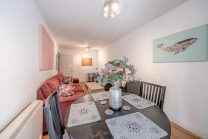 Bright 1 Bedroom Flat in Kensington Olympia - image 13