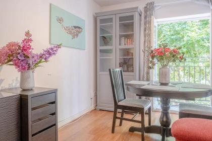 Bright 1 Bedroom Flat in Kensington Olympia - image 16