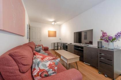 Bright 1 Bedroom Flat in Kensington Olympia - image 9