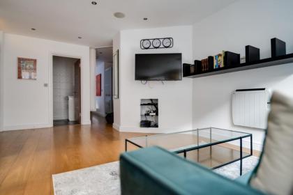 Lovely Charing Cross Apartment - image 3