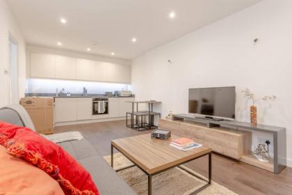 Modern Flat in the Heart of West London - image 10