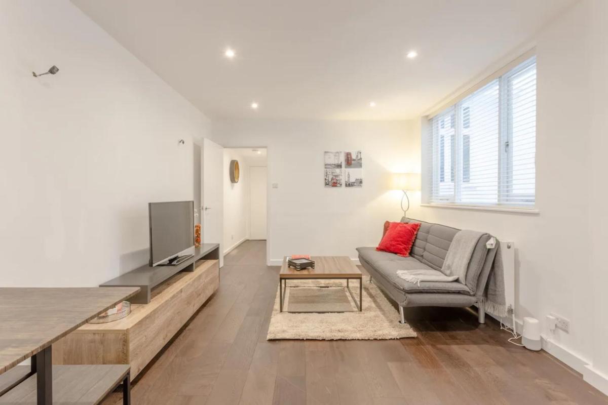 Modern Flat in the Heart of West London - image 7