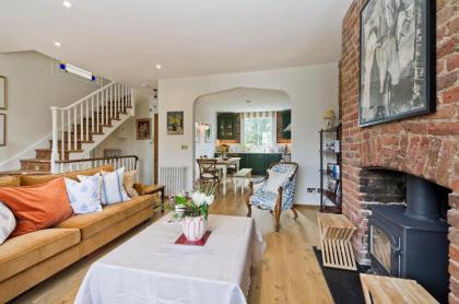 Delightful apartment in Brackenbury village near Hammersmith by UnderTheDoormat - image 13