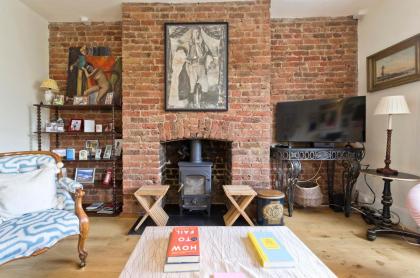 Delightful apartment in Brackenbury village near Hammersmith by UnderTheDoormat - image 18