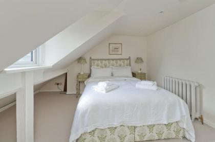 Delightful apartment in Brackenbury village near Hammersmith by UnderTheDoormat - image 6