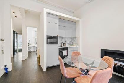 1 & 2 Bed Cosy Apartments next to Earls Court FREE WIFI - image 18