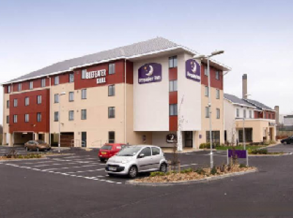 Premier Inn Dartford - image 11