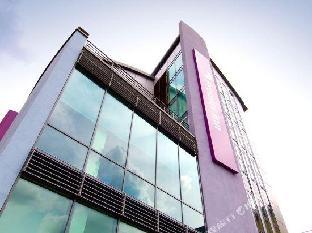 Premier Inn London Wimbledon South - image 5