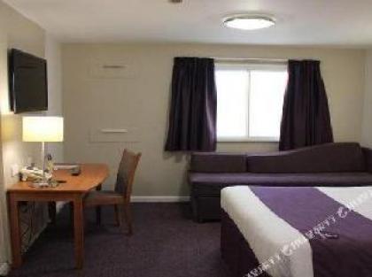 Premier Inn London Docklands (Excel) - image 3