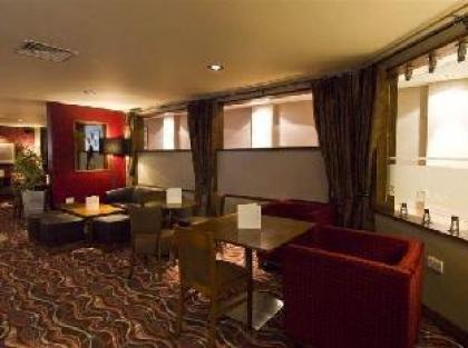 Premier Inn London Kensington - image 13