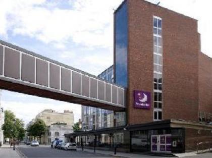 Premier Inn London Kensington - image 6