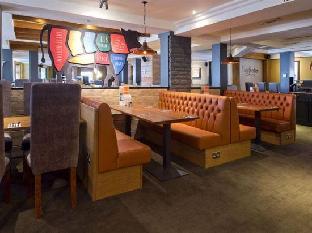 Premier Inn London Romford (Mercury Gardens) - image 6