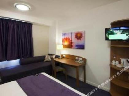 Premier Inn London Harrow - image 2