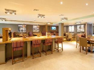 Premier Inn London Hendon (The Hyde) - image 2