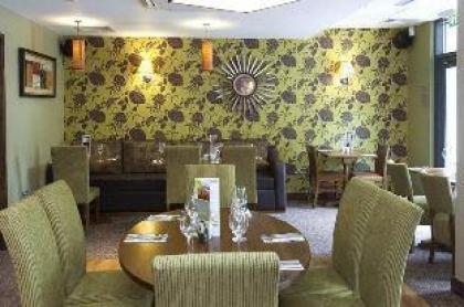 Premier Inn London Richmond - image 8