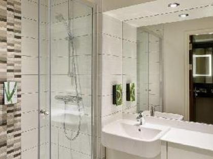 Premier Inn London Farringdon (Smithfield) - image 3