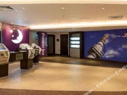 Premier Inn London Bank (Tower) - image 14