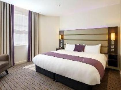 Premier Inn London Bank (Tower) - image 3